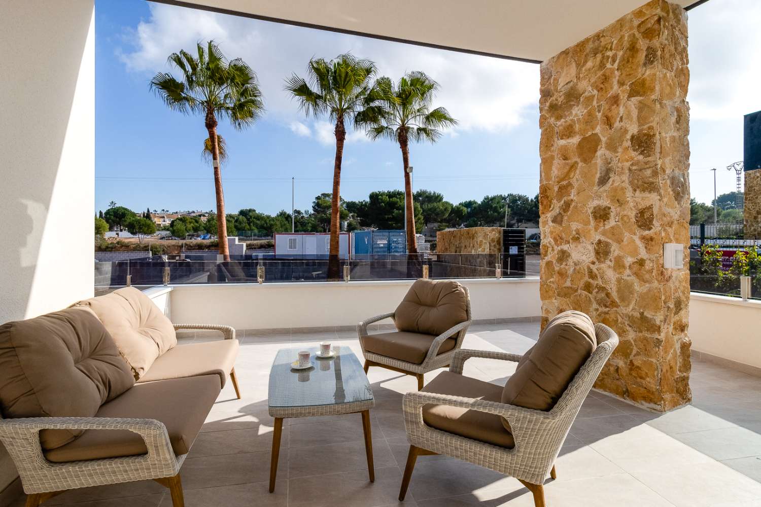 Mooie 'Nieuwbouw 2 slaapkamer volledig gemeubileerd appartement op de begane grond met gemeenschappelijk zwembad in Playa Flamenca