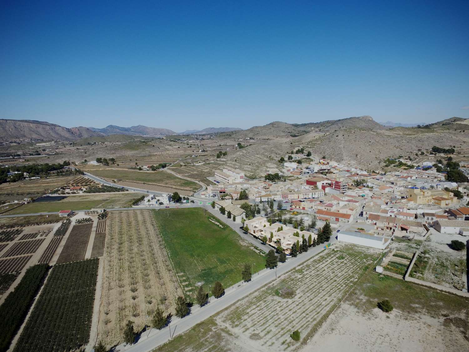 Attractive 'New Build' 3 bedroom detached villa with private pool in Hondon de las Nieves