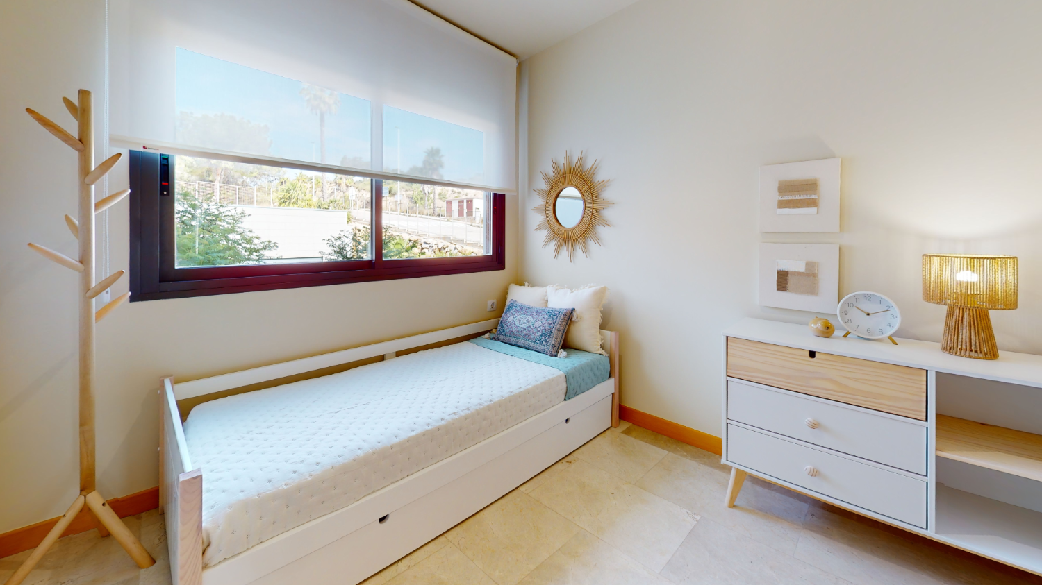 Hermoso apartamento en planta baja de 2 dormitorios con piscina comunitaria en Lomas de Campoamor