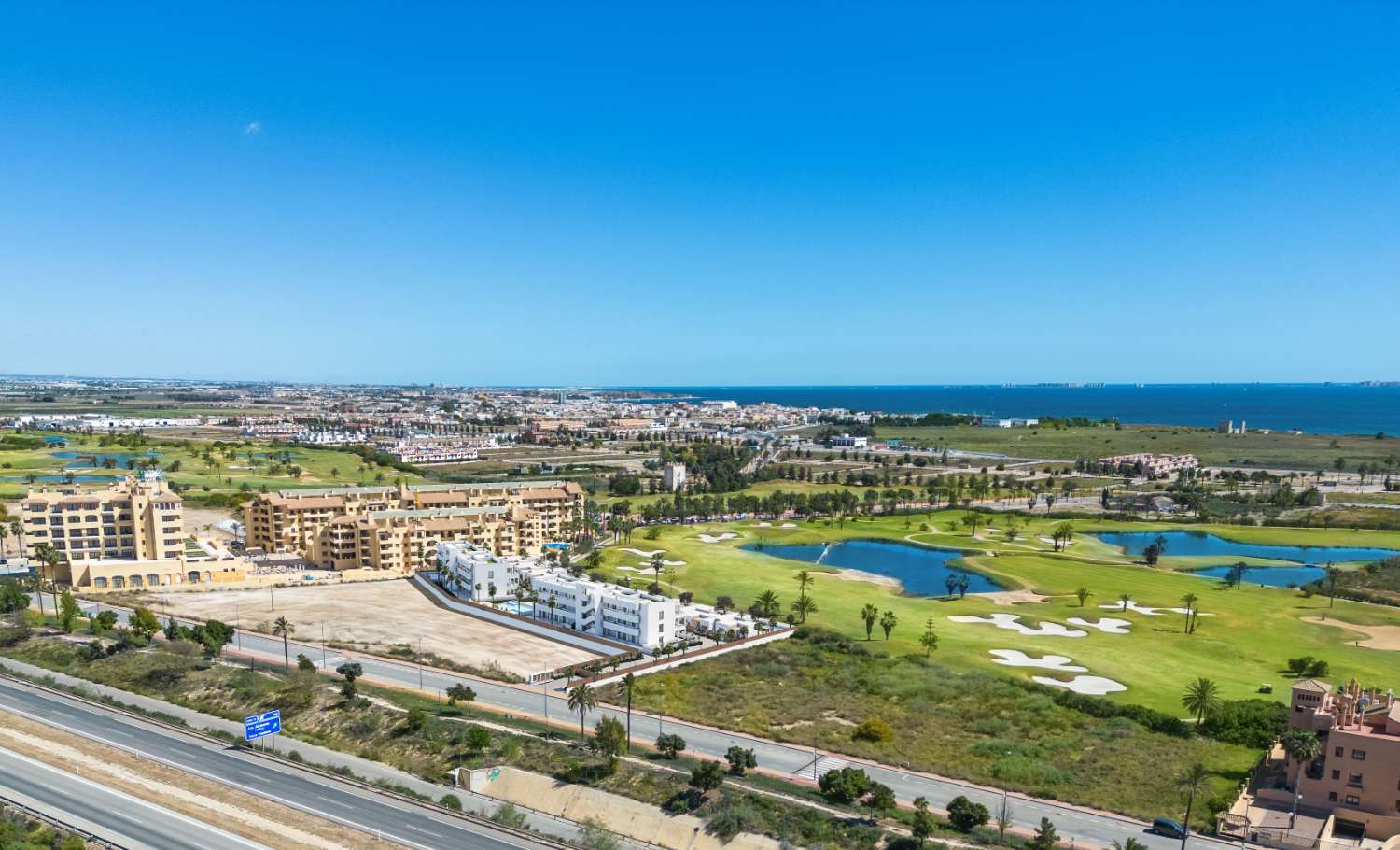 Beautiful 'New Build' 2 bedroom front line golf apartment with communal pool in Los Alcazares