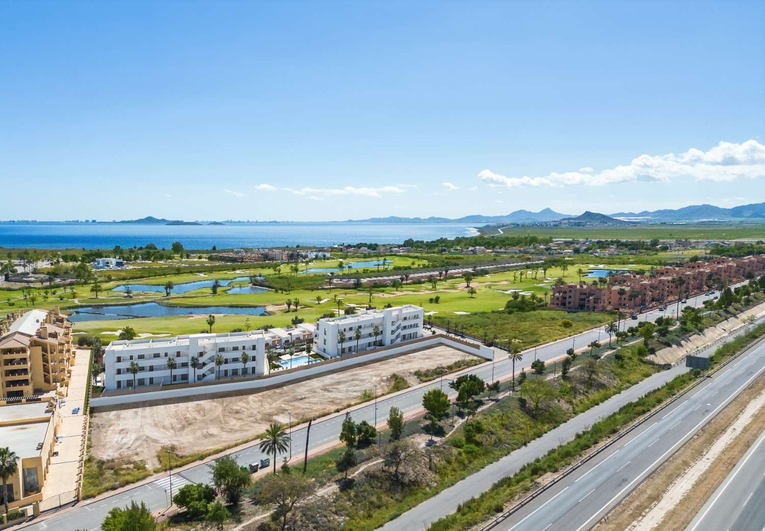 Beautiful 'New Build' 2 bedroom front line golf apartment with communal pool in Los Alcazares