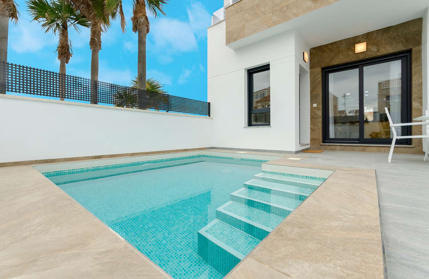 Villa con Piscina Privada en Torrevieja