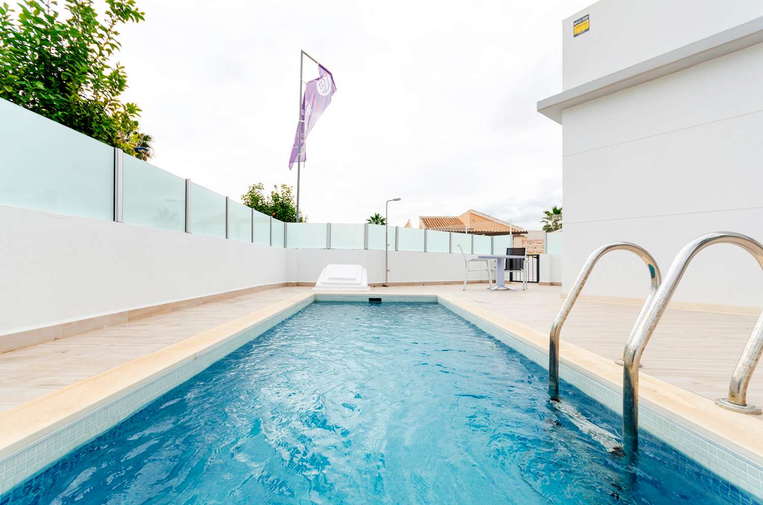 Villa con Piscina Privada en Torrevieja