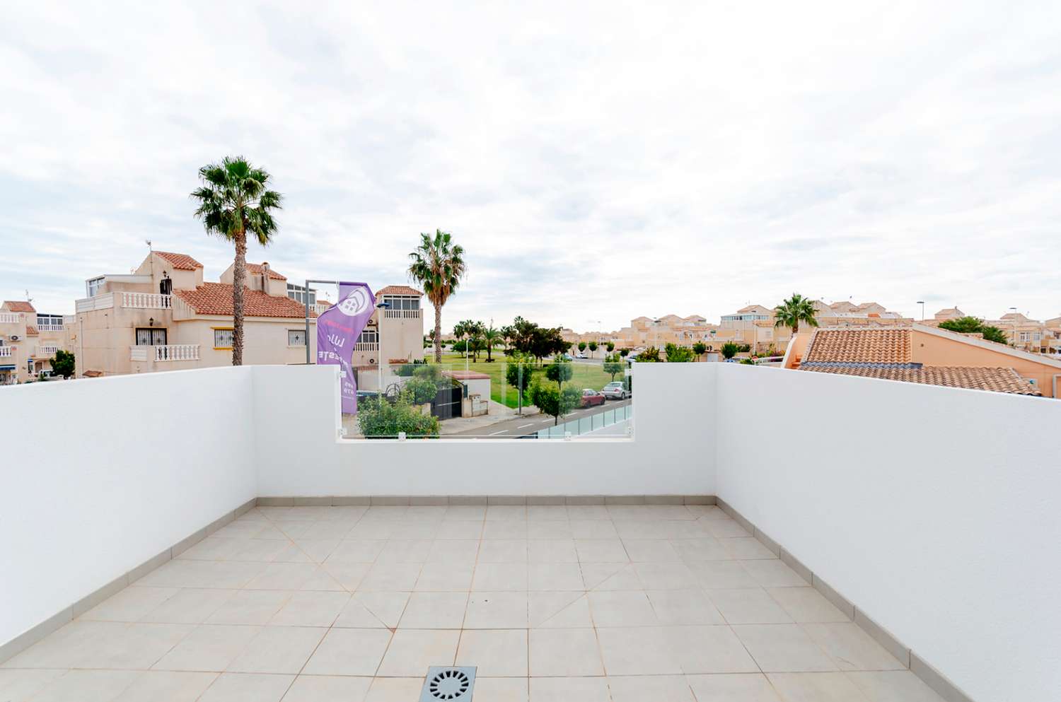 Villa con Piscina Privada en Torrevieja