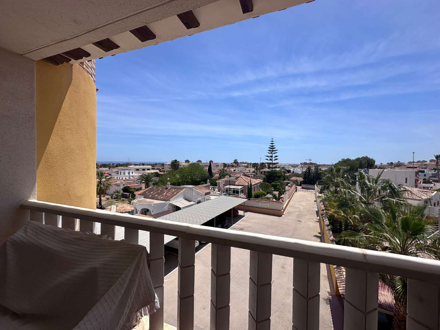 2 Bedroom Apartment for Sale in Torrevieja with Communal Pool and Sea Views