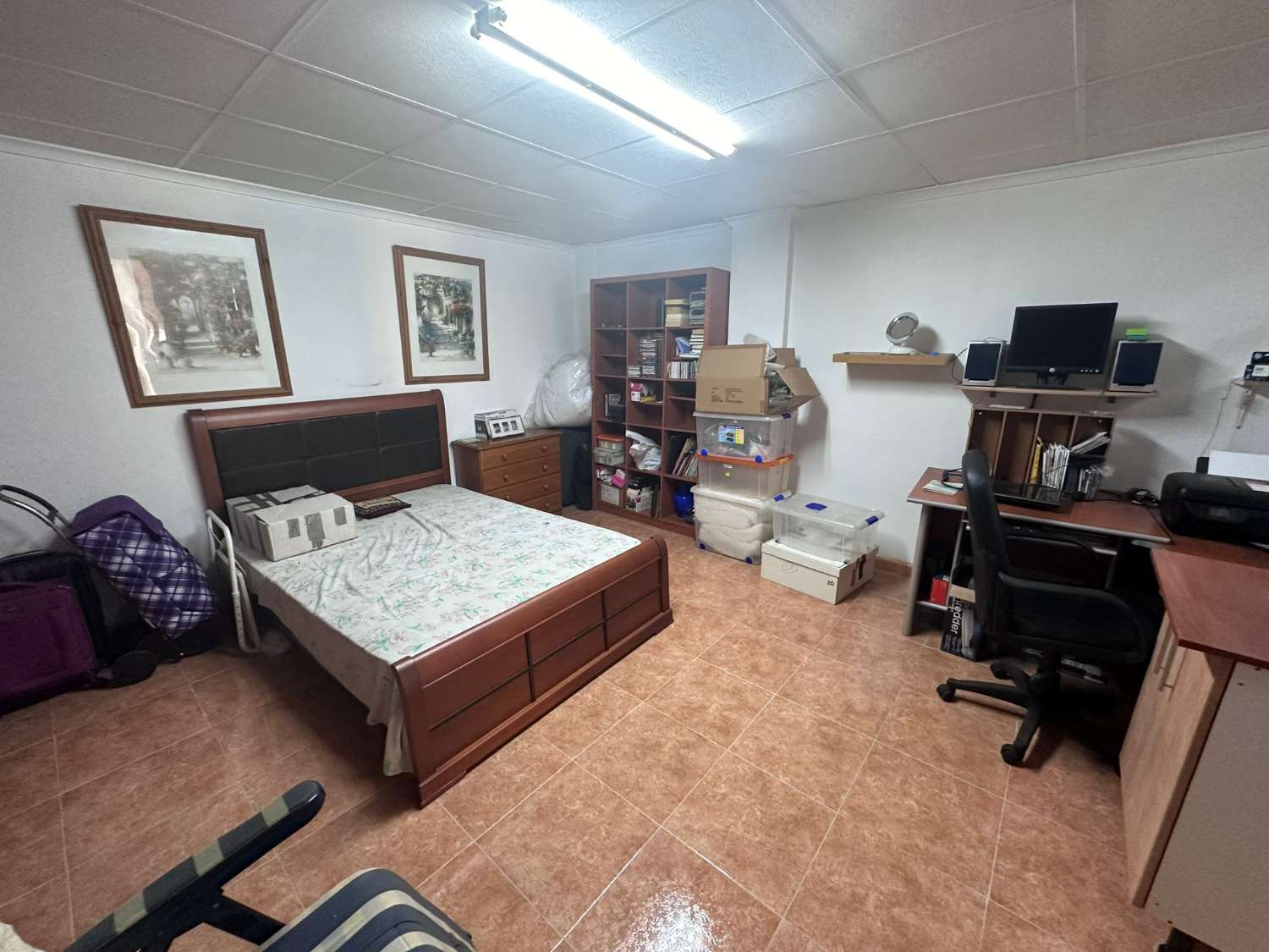 Hermoso Casa Adosado de 3 Habitaciones y Garaje, Orientado al Sur en Catral