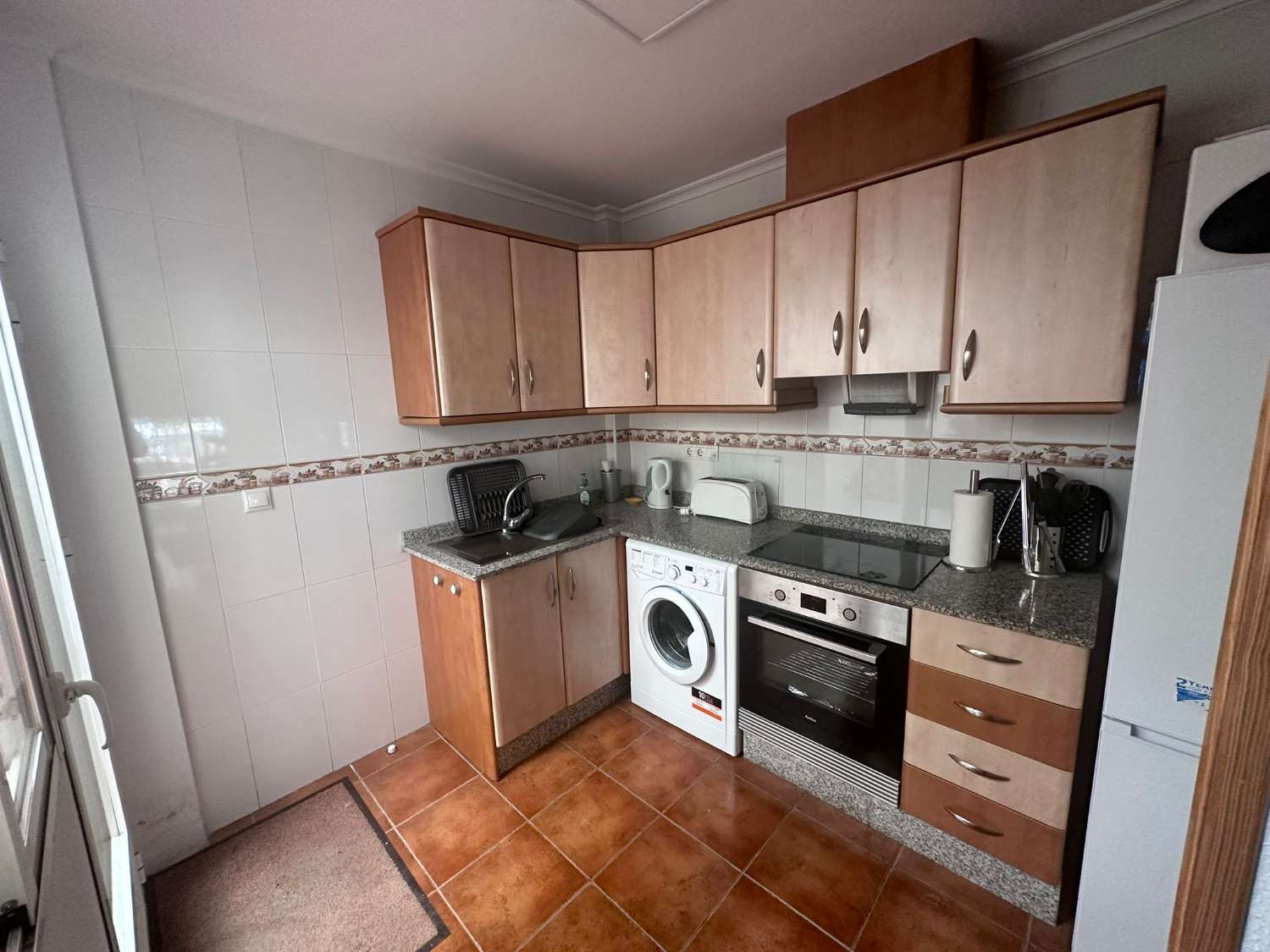 Fantástica Casa Adosada de 2 Habitaciones y 2 Baños en Catral, Alicante - €108.500