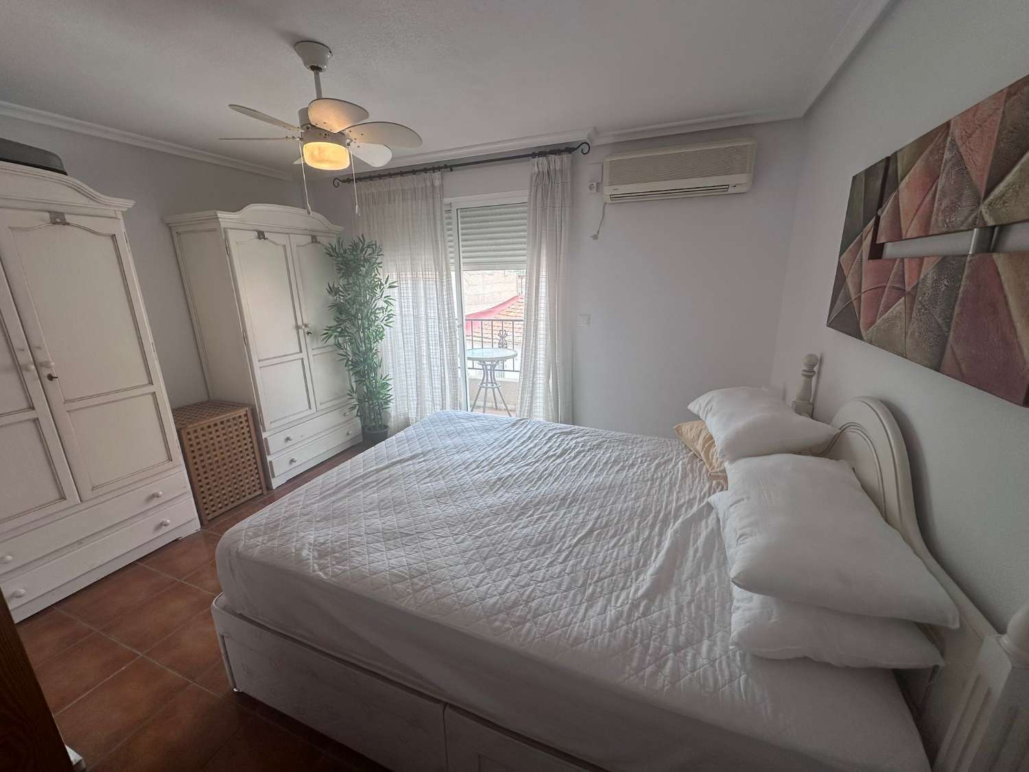 Fantástica Casa Adosada de 2 Habitaciones y 2 Baños en Catral, Alicante - €108.500