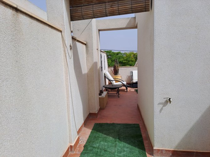 Fantastic Opportunity: 2 Bed, 2 Bath Townhouse with Communal Pool in Catral, Alicante