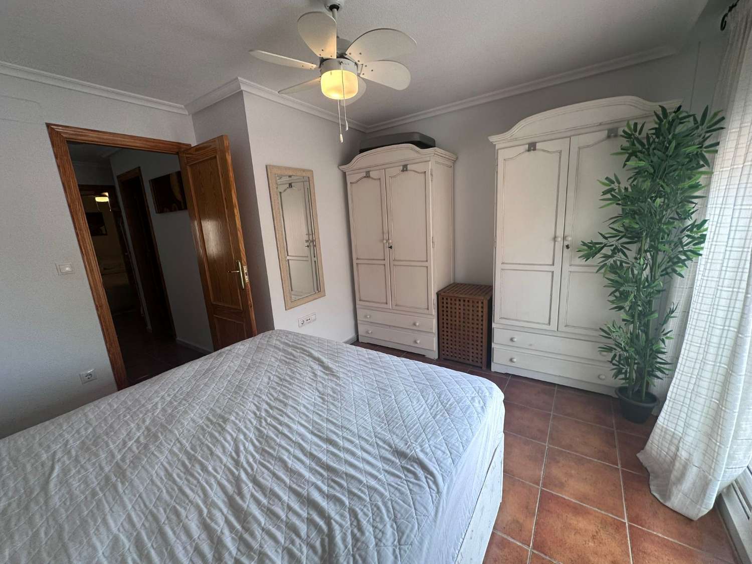 Fantástica Casa Adosada de 2 Habitaciones y 2 Baños en Catral, Alicante - €108.500