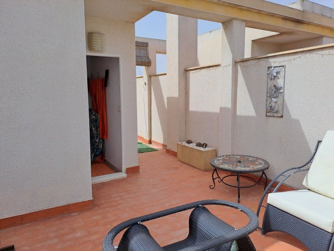 Fantastic Opportunity: 2 Bed, 2 Bath Townhouse with Communal Pool in Catral, Alicante