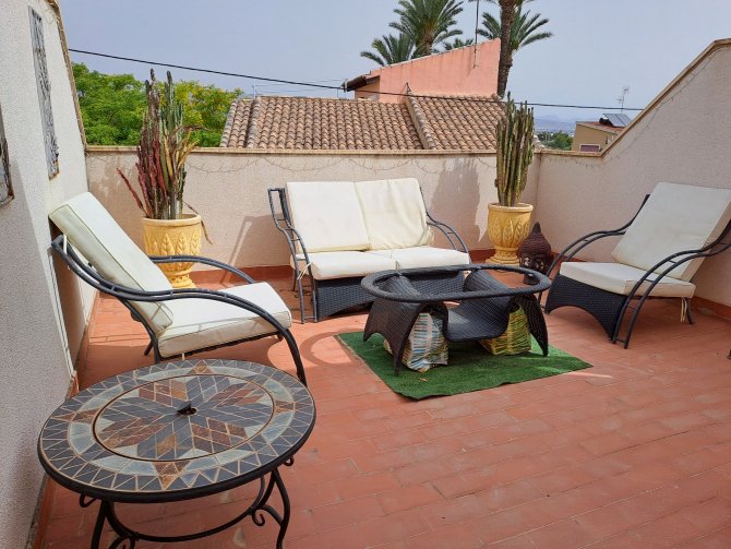 Fantastic Opportunity: 2 Bed, 2 Bath Townhouse with Communal Pool in Catral, Alicante