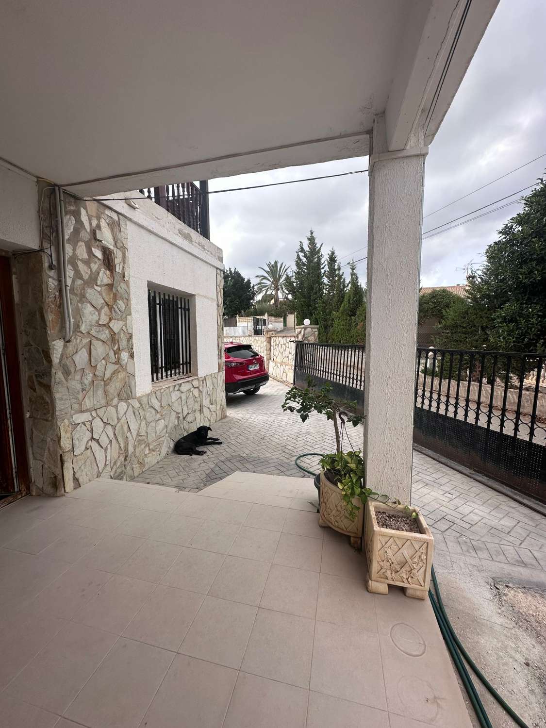 Hermosa Finca Urbana de 6 Dormitorios en Venta en Crevillente con Piscina Privada