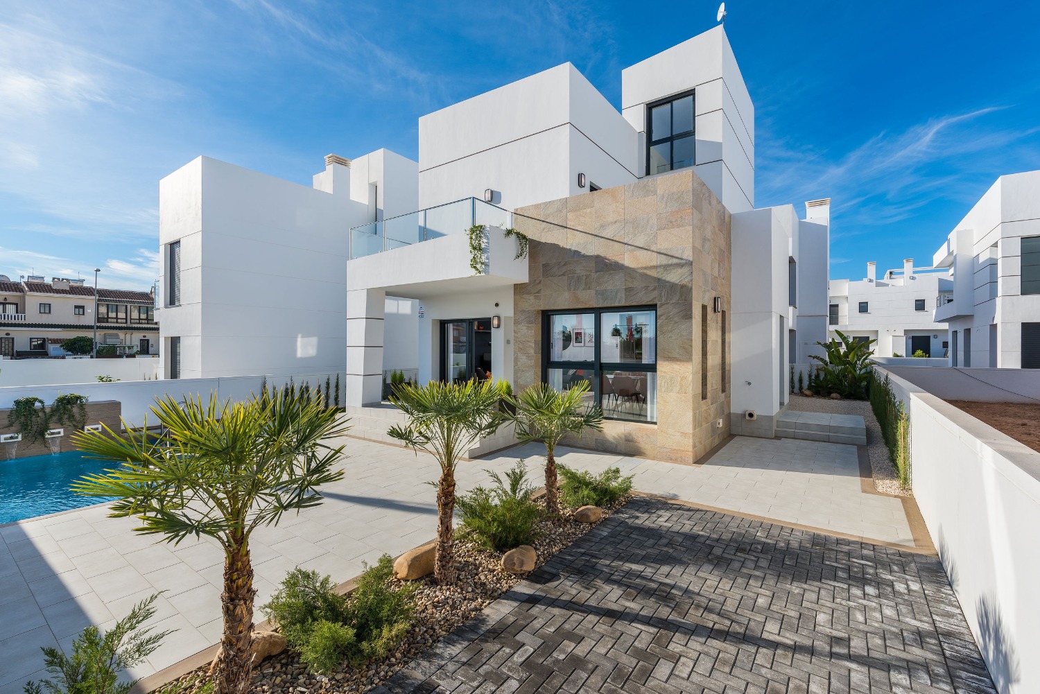 Attraktiva "Key Ready" 3 sovrum fristående villa med privat pool i Los Alcazares