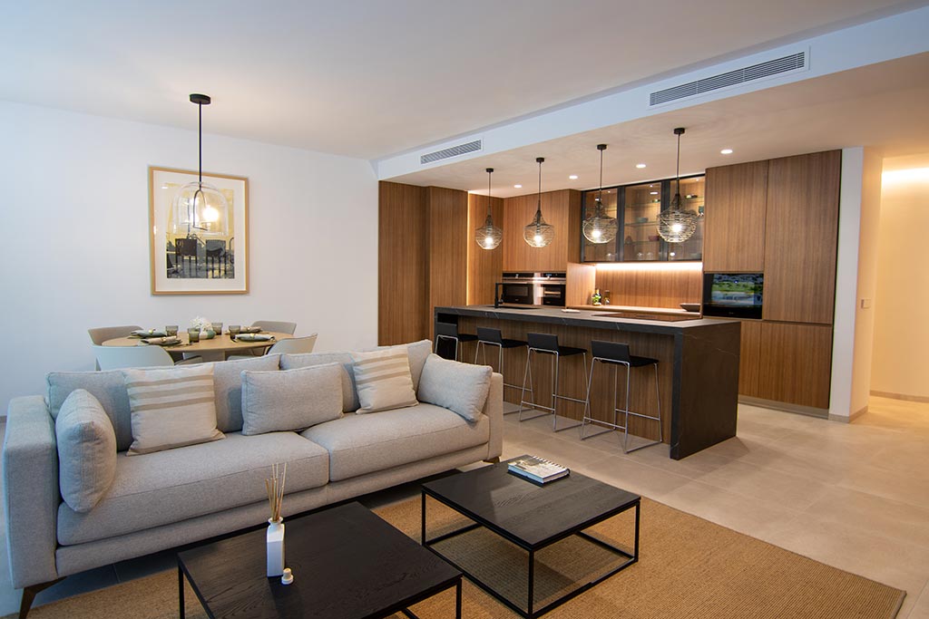 Impresionante apartamento de 2 dormitorios 'Key Ready' con piscina comunitaria y garaje en Las Colinas golf