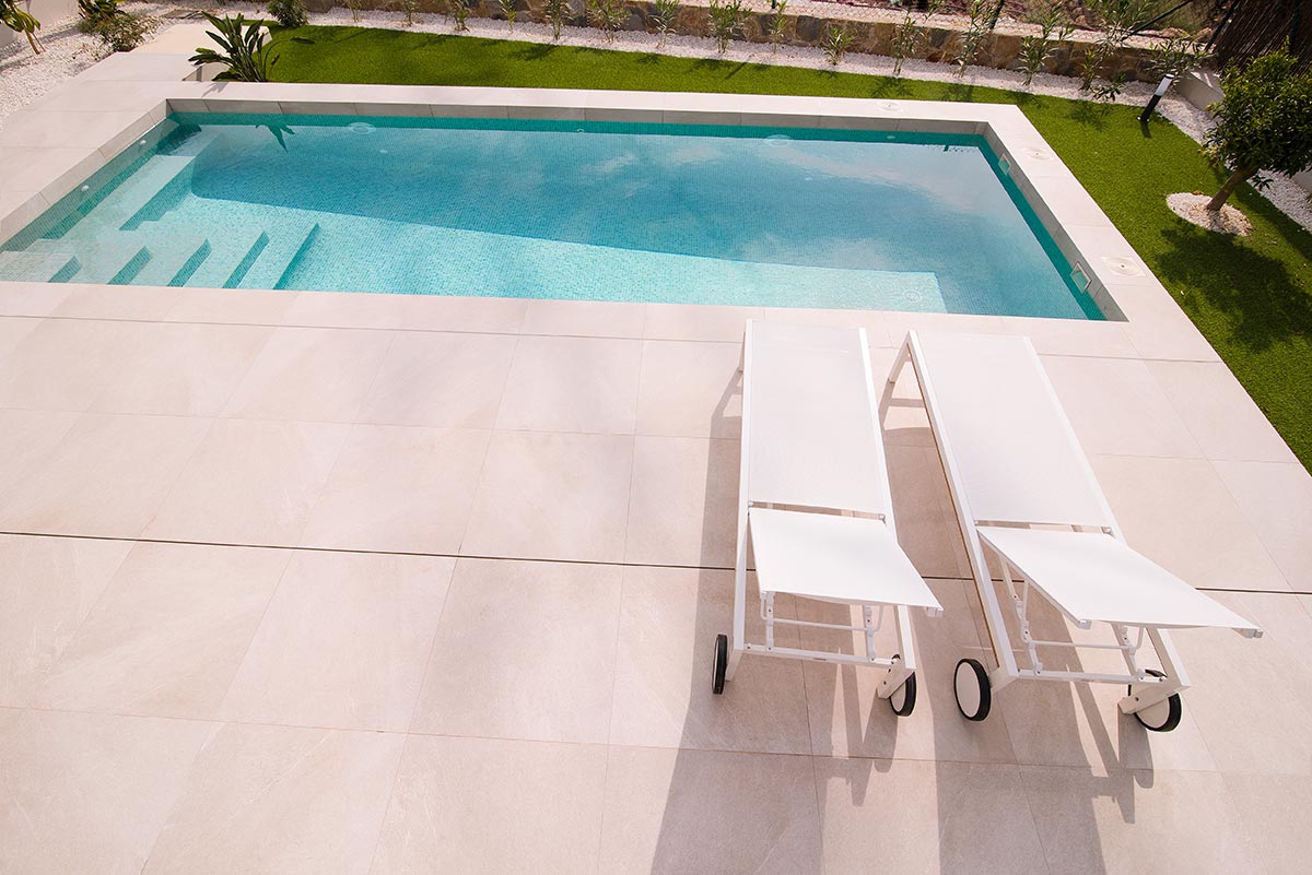 Attraente villa indipendente con 3 camere da letto "New Build" con piscina privata a Los Montesinos