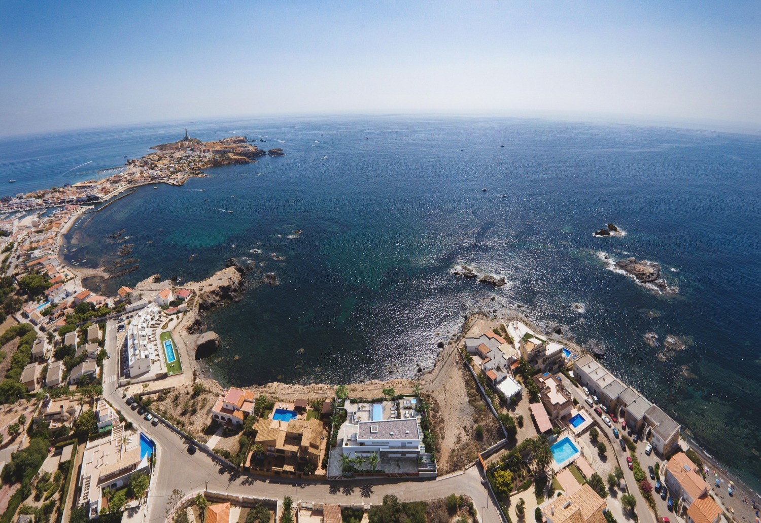 Fantastisk ny bygget 5 værelses moderne villa med privat pool og mange ekstramateriale i Cabo de Palos, La Manga