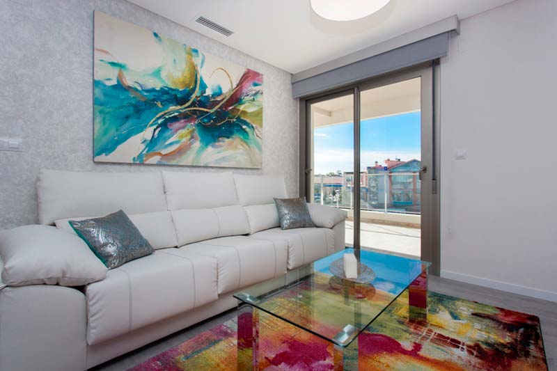 Impressive 'Key ready' modern 3 bedroom apartment with communal pool and gym in Los Dolses