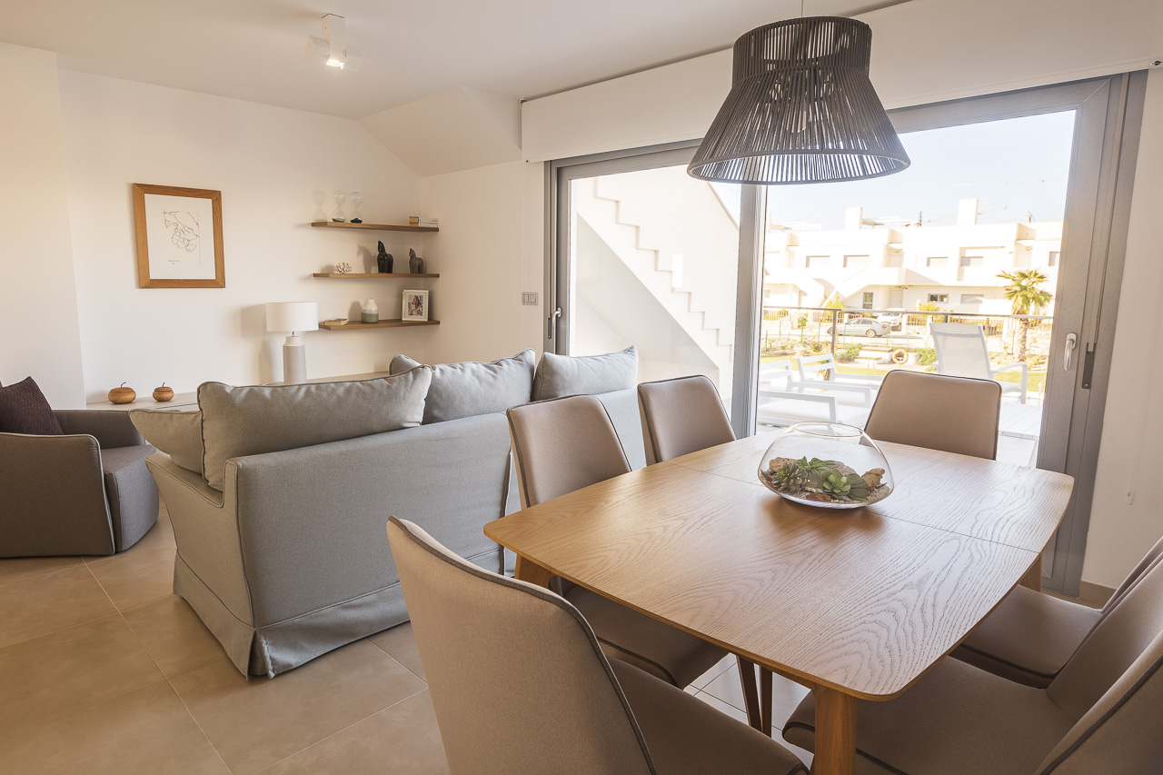 Sfeervol modern bungalowappartement met 2 slaapkamers en gemeenschappelijk zwembad op vistabella golfbaan, Los Montesinos