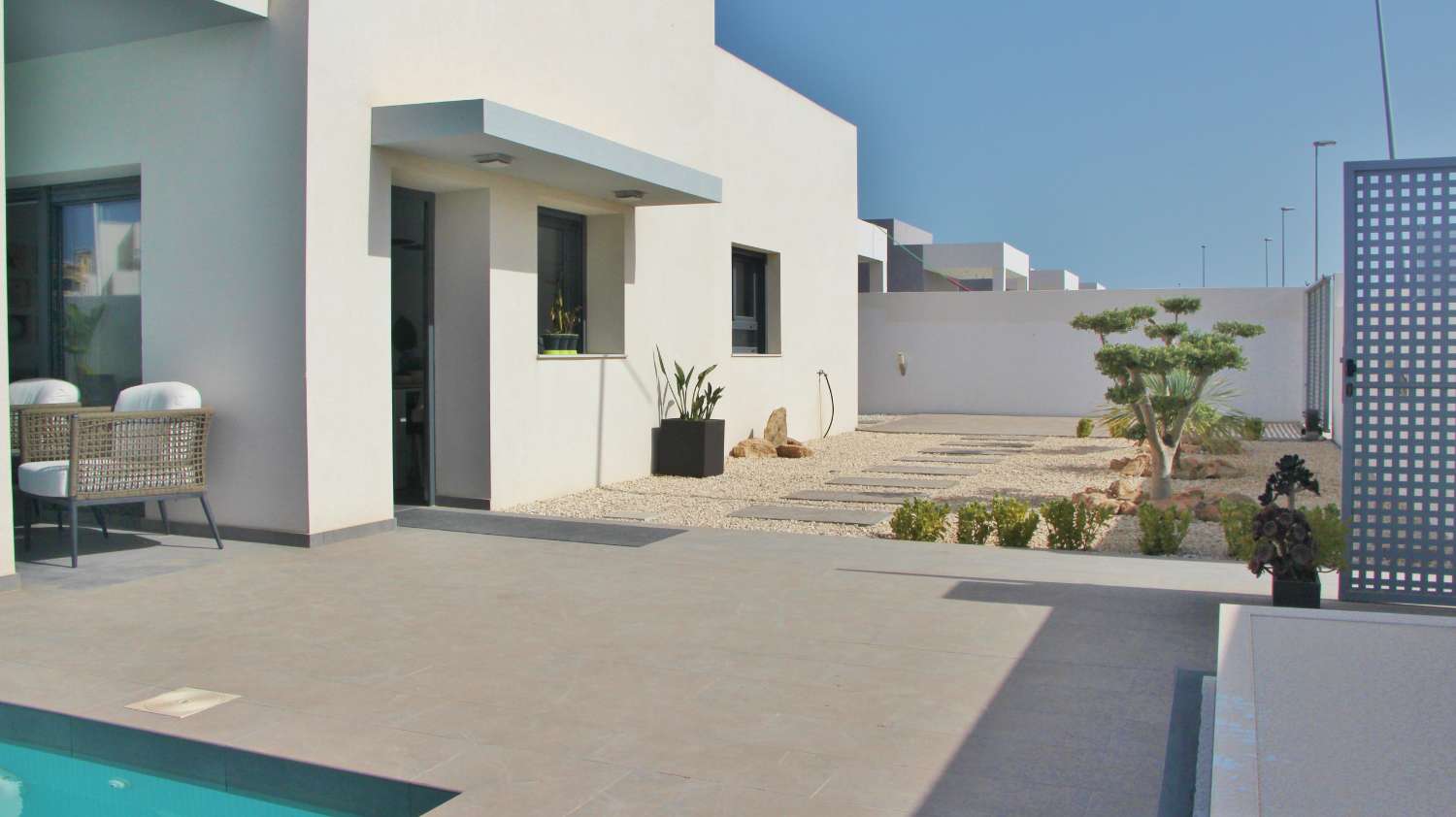 Attractive 'New Build' 3 bedroom detached villa with private pool in Benijofar