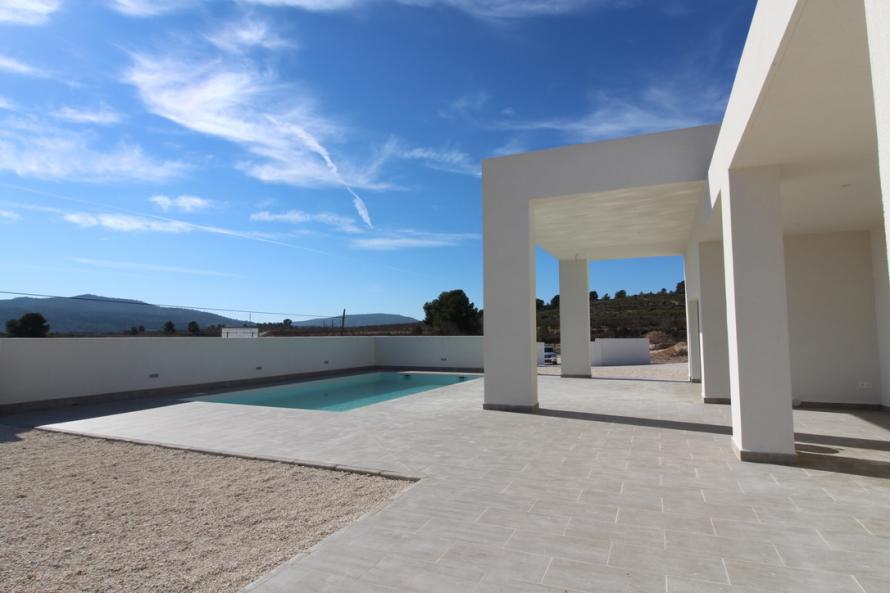 Beautiful 'New Build' modern 3 bedroom detached villa with private pool in Pinoso