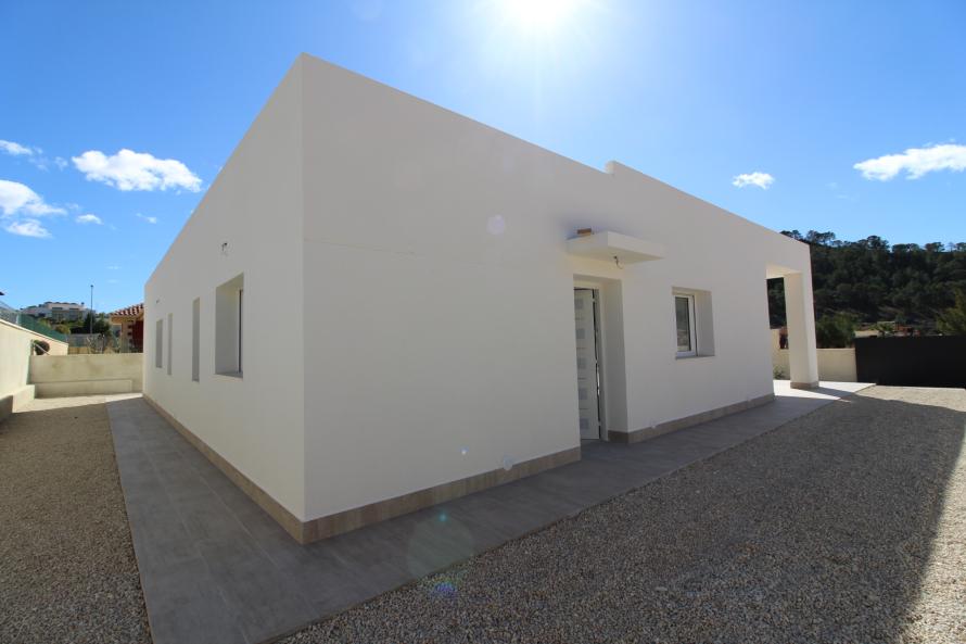 Fantastic 'New Build' modern 3 bedroom detached villa with private pool in La Romana