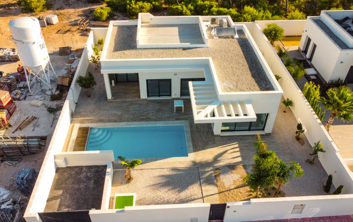 Beeindruckende 'New Build' 3 Schlafzimmer freistehende Villa mit optionalem privaten Pool in Ciudad Quesada