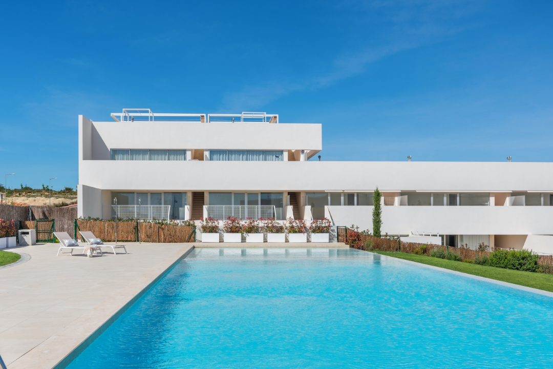 Ønskelig 'Nybygget' 2 værelses bungalow i stueetagen eller øverste etage med fælles pool i Los Balcones, Torrevieja